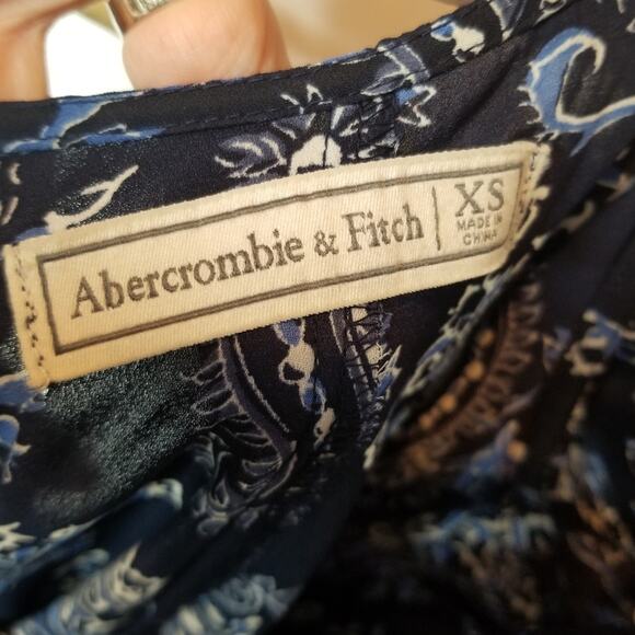 Abercrombie and Fitch Dress Size XS Cold Shoulder Floral Blue Casual Shift - Picture 3 of 7